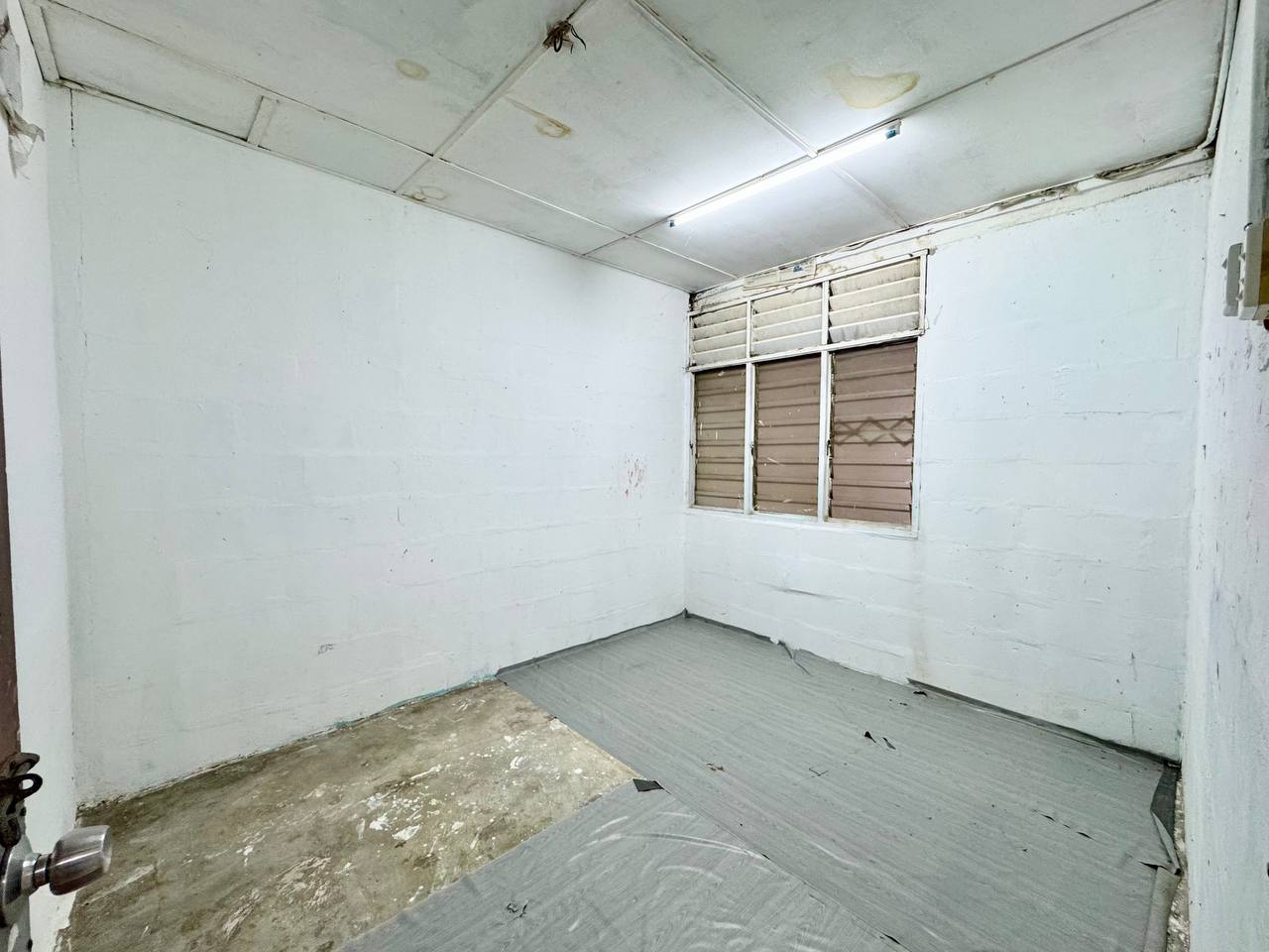 Single Storey Terrace, Taman Jugra Jaya Banting - photo 4