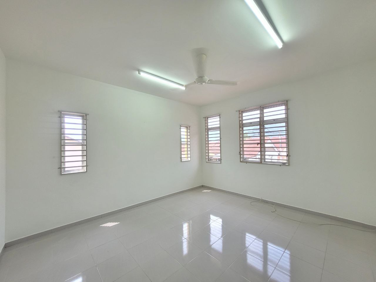 2 Storey Terrace Taman Bukit Galena, Seremban - photo 4