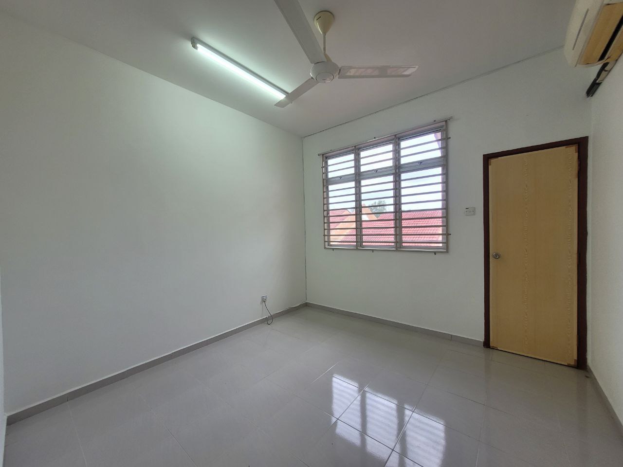 2 Storey Terrace Taman Bukit Galena, Seremban - photo 6