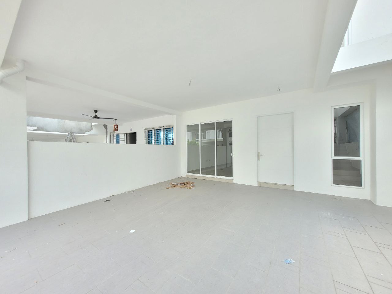2 Storey Terrace Cadena Ara Sendayan - photo 9