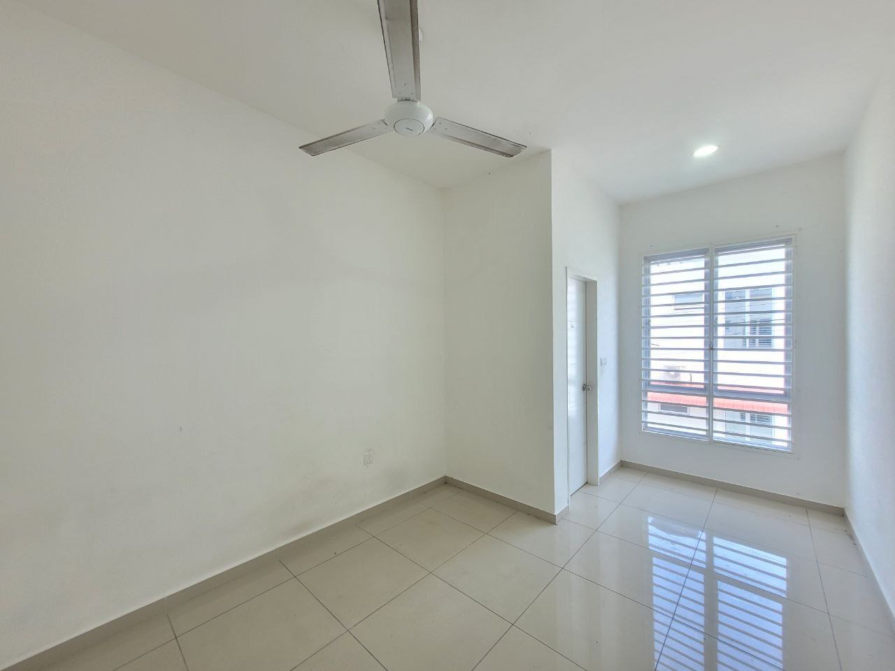 2 Storey Terrace Tiara Sendayan Presint 1 - photo 7