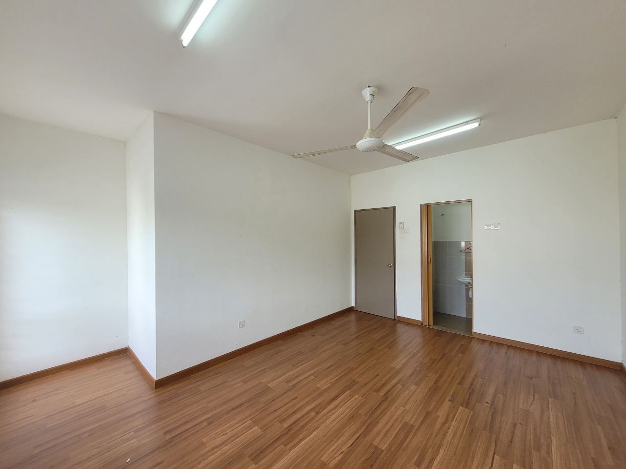 2 Storey Terrace Bandar Rinching Seksyen 6 - photo 2