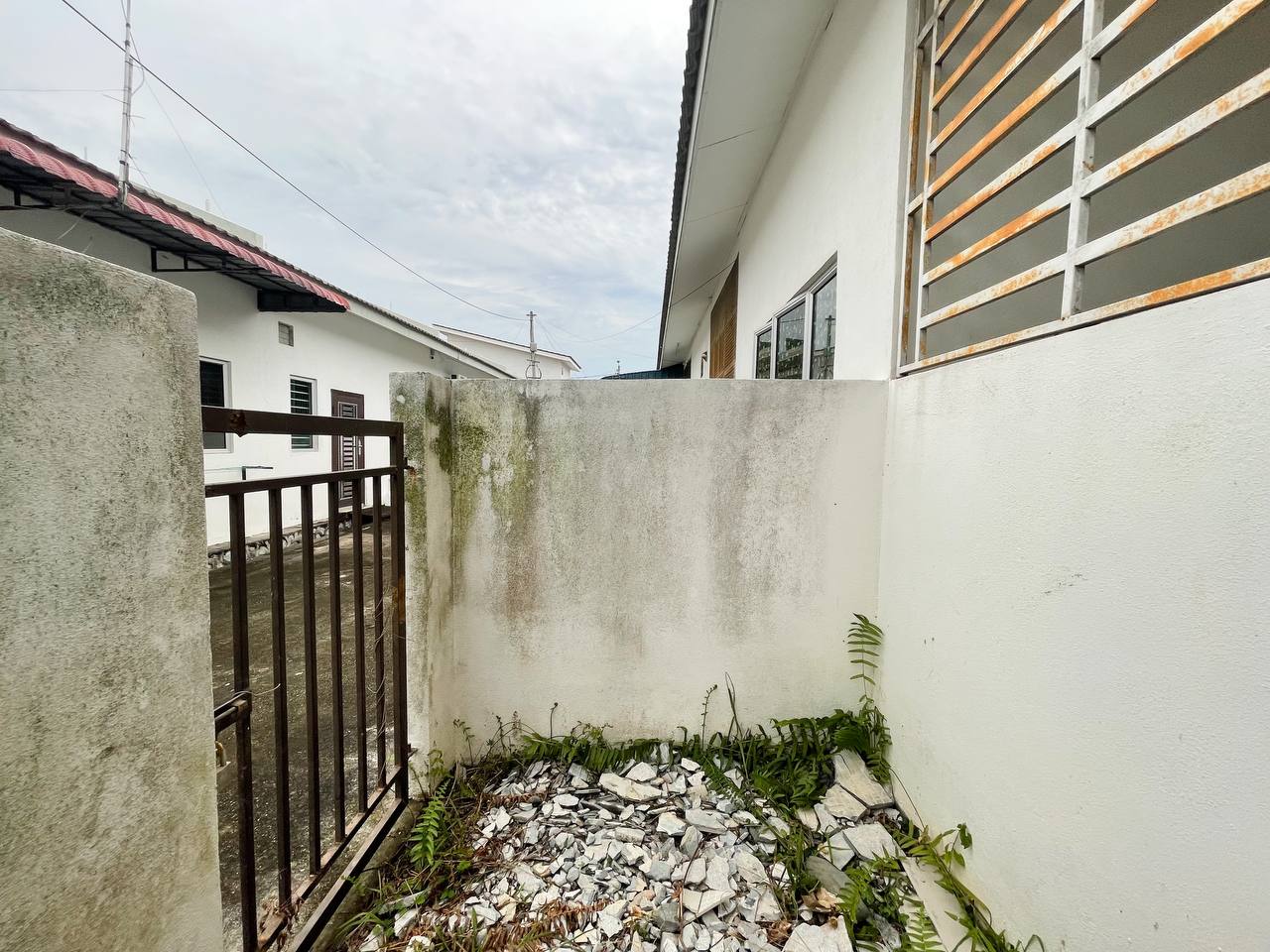 1 Storey Taman Lestari Mewah Dengkil Renovated - photo 12