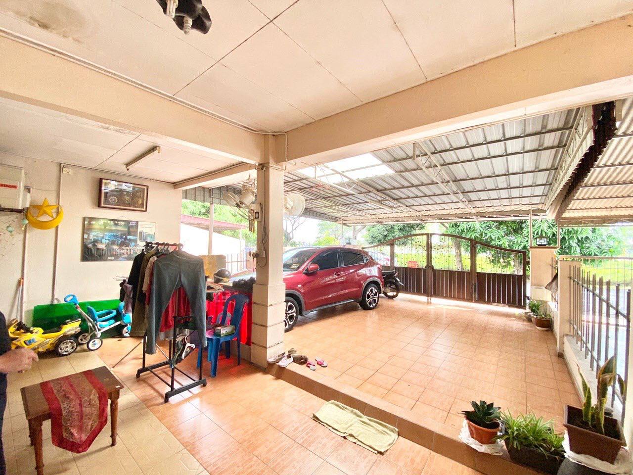 2 Storey RENOVATED Bandar Puteri Klang - photo 2