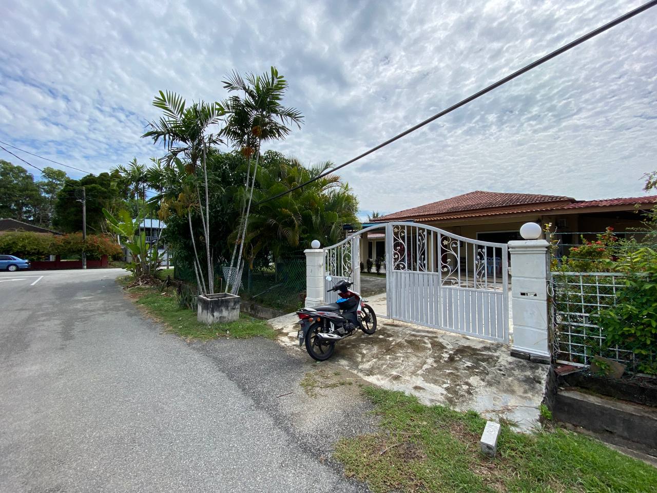 1 Storey RENOVATED Bungalow Taman Pantai Dickson - photo 3