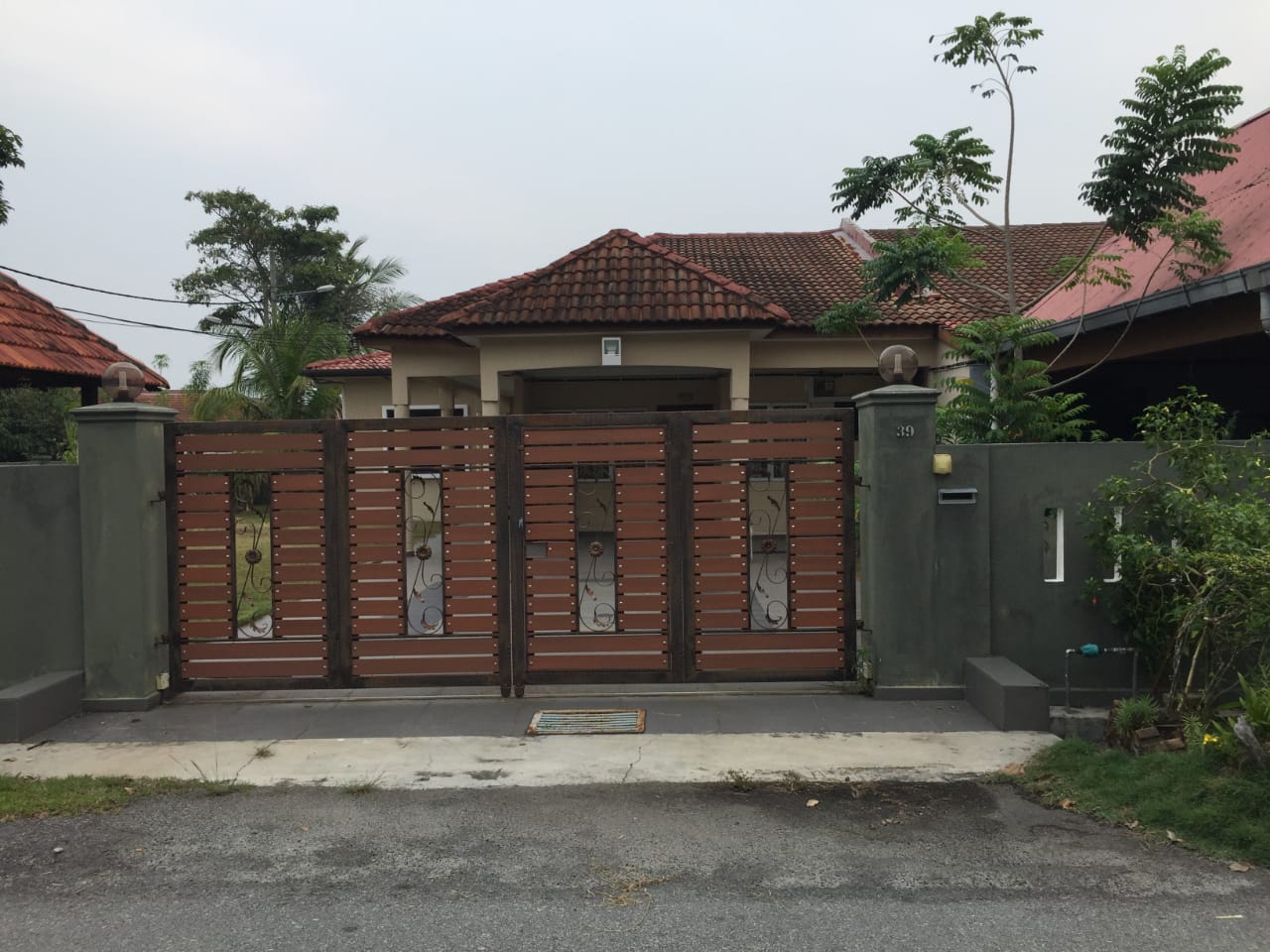 Corner Lot Single Storey House Bandar Seri Ehsan B - photo 2