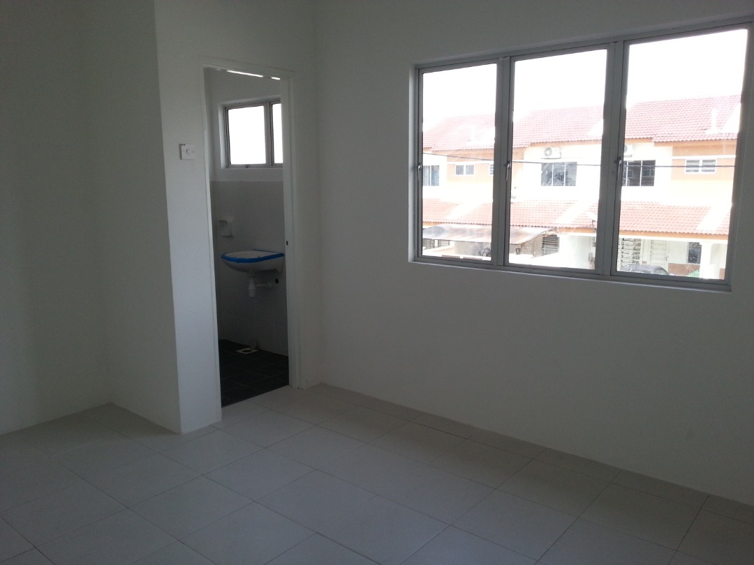 Double Storey Bandar Saujana Putra SP8 - photo 2