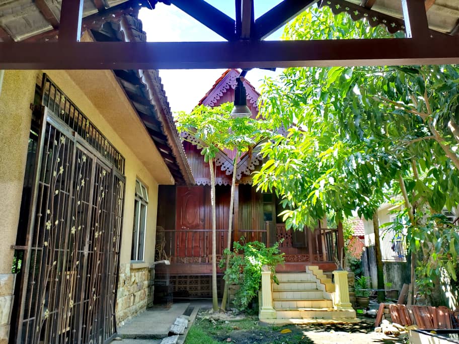 1 n half Storey House Semi D Desa Pinggiran Putra - photo 4