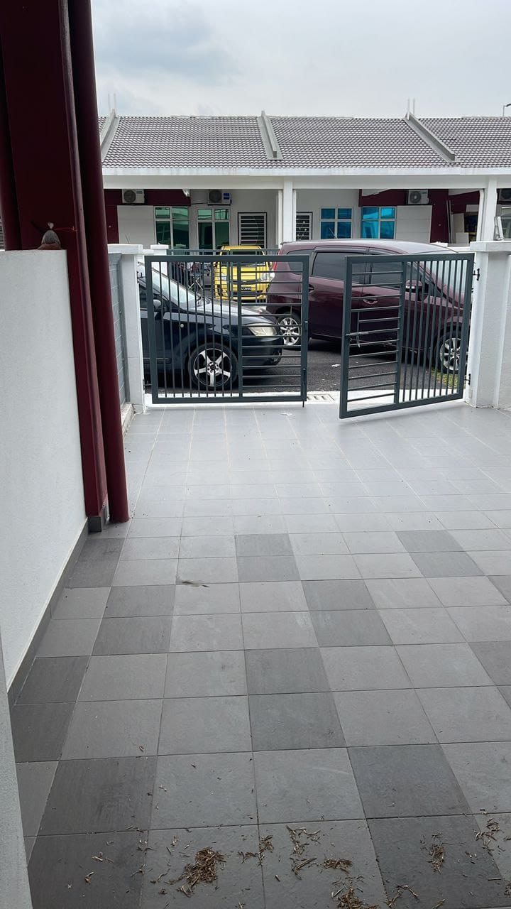Brand New 2 Storey House Tmn Bentara - photo 2