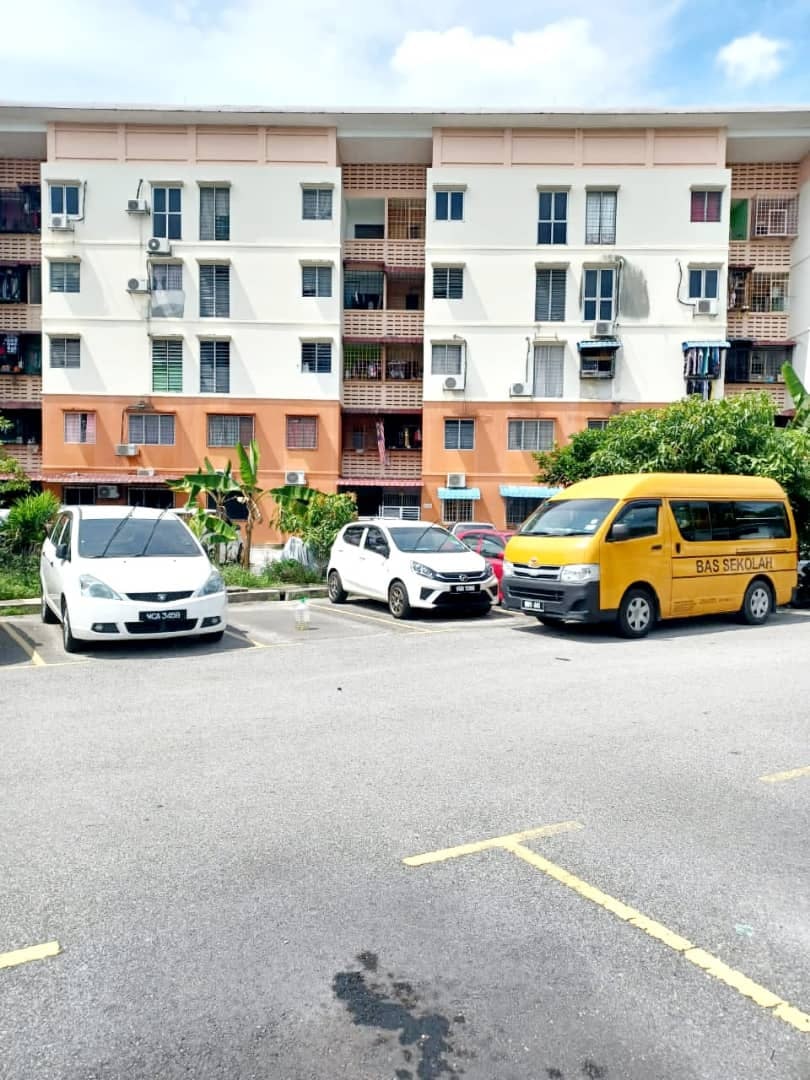 Apartment Cempaka Bandar Bukit Puchong