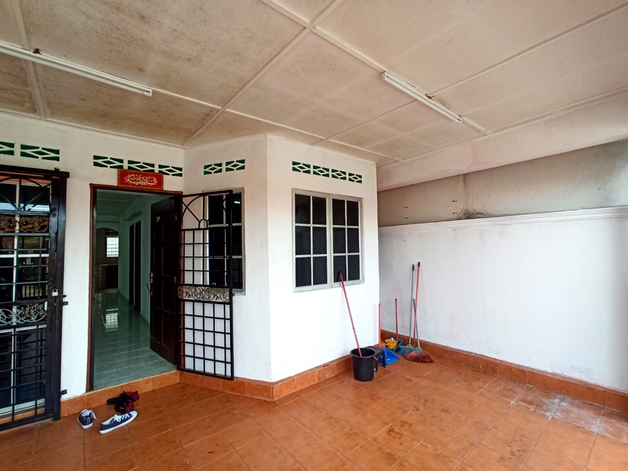 Teres 1 tingkat Bandar Kinrara 4 Puchong - photo 2