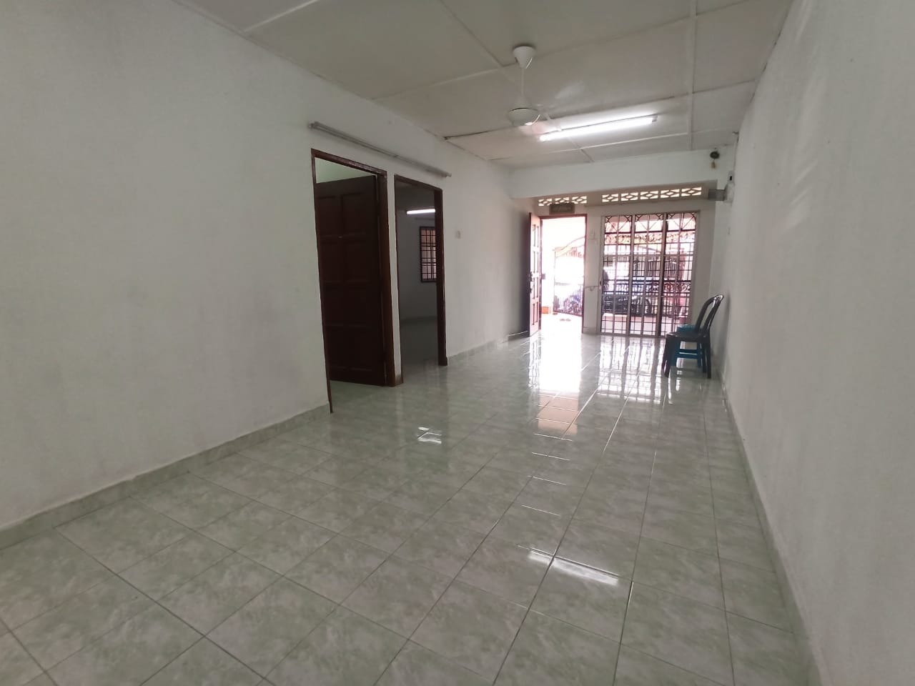 Teres 1 tingkat Bandar Kinrara 4 Puchong - photo 6