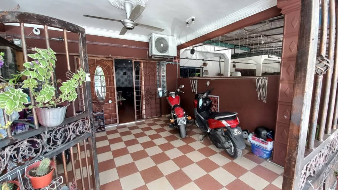 Storey House Tmn Telok, Teluk Panglima Garang - photo 2