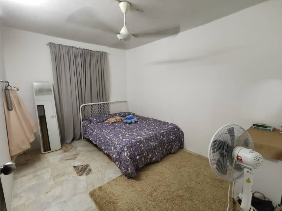 Flat Pkns Sek 7 shah alam Lev 4 well maintained - photo 12
