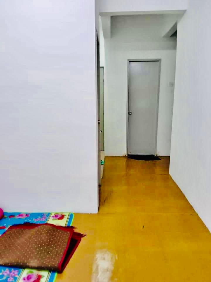 Apartment Puchong Utama Court 2 New Paint - photo 3