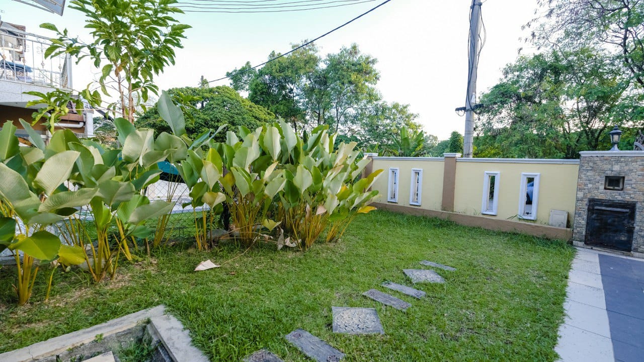 Endlot Cantik 2 Storey House Puncak Jalil - photo 5