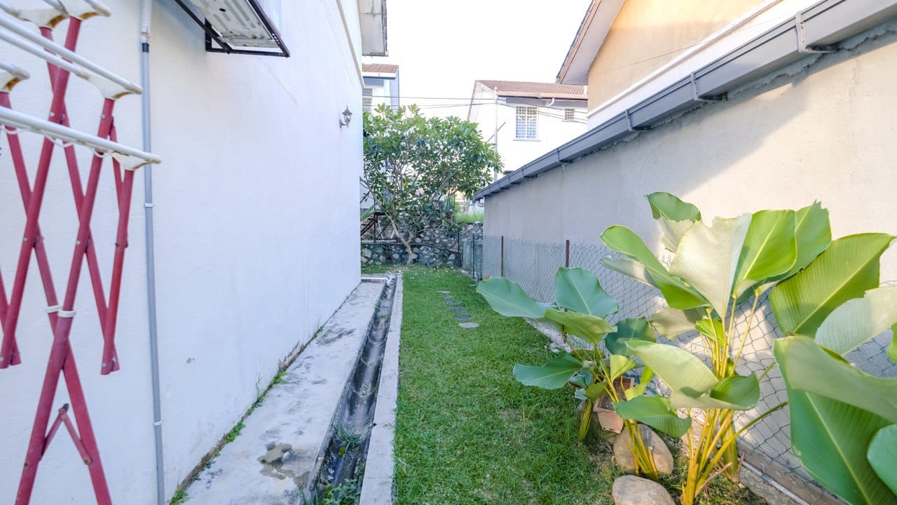 Endlot Cantik 2 Storey House Puncak Jalil - photo 7