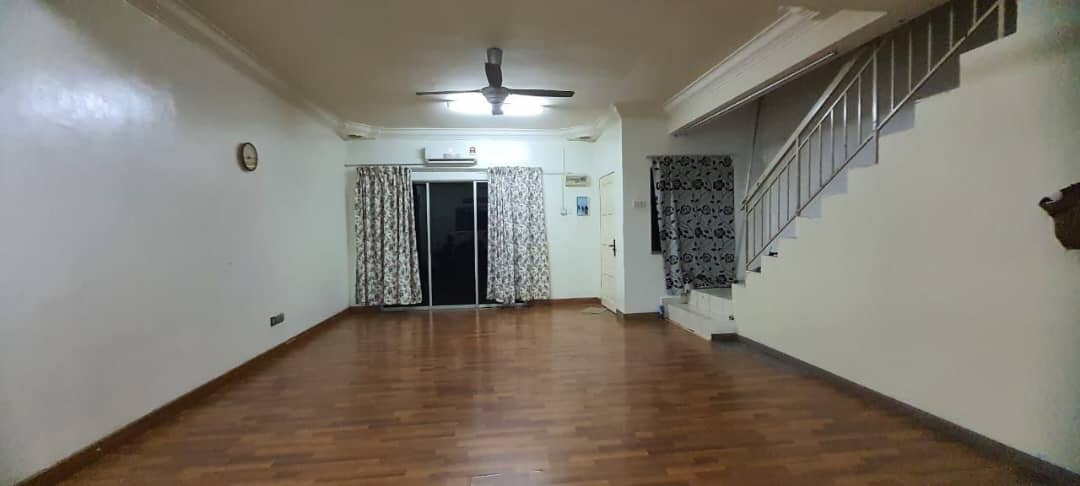2 Storey House Bandar Teknologi Kajang  Renovated - photo 2
