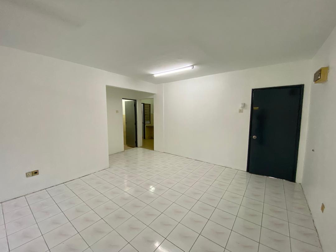 Saujana Apartment Damansara Damai Fully Tiles - photo 6