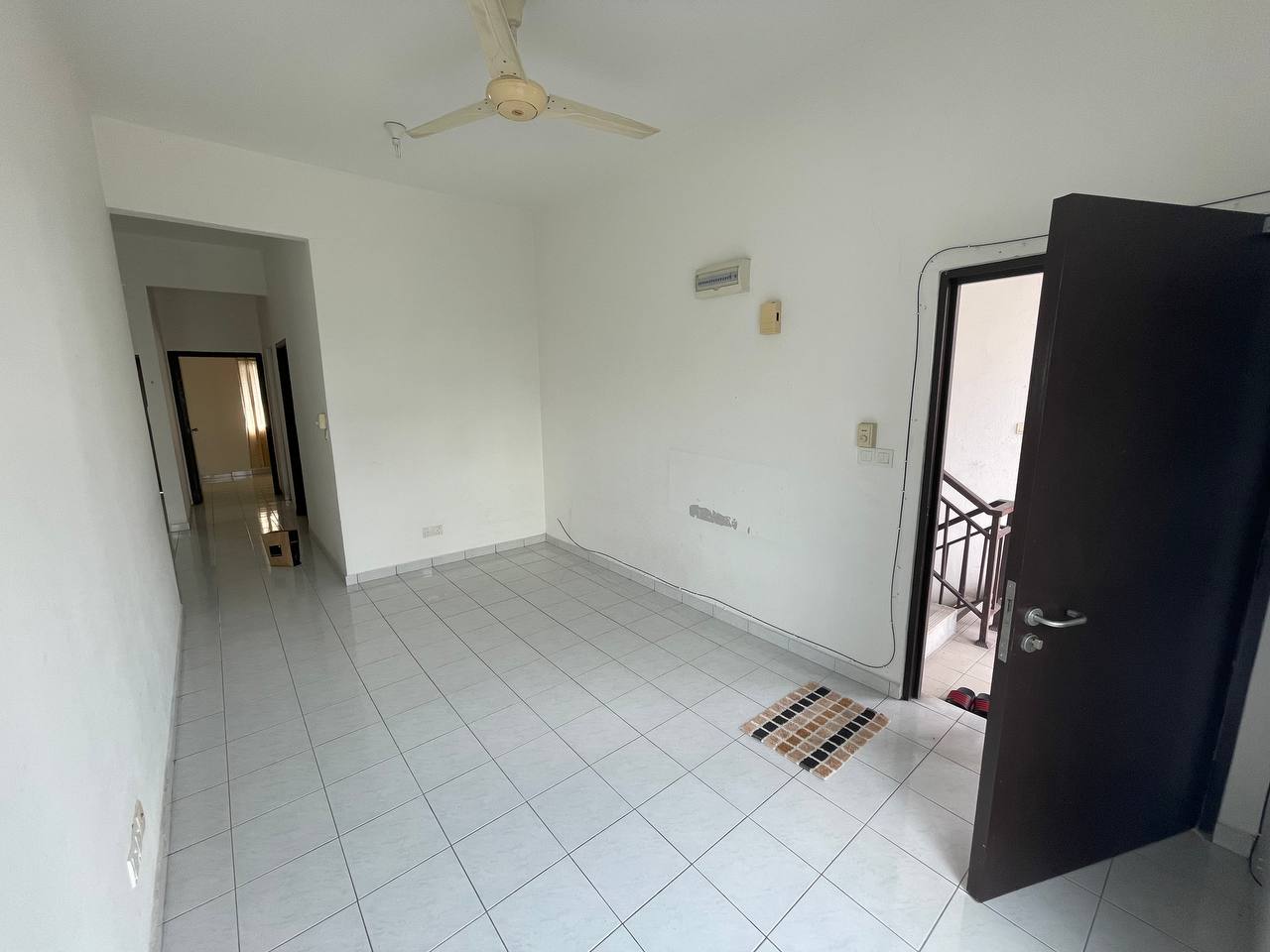 Townhouse Tropika 2 Kajang  Nearby Ukm 1st Floor - photo 2