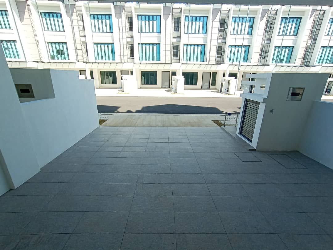 Brand New 3 Storey Andira Park Bukit Puchong - photo 6