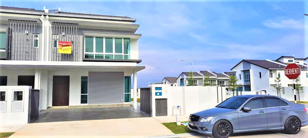 CORNER Double Storey Terrace Serenia Adiva Dengkil