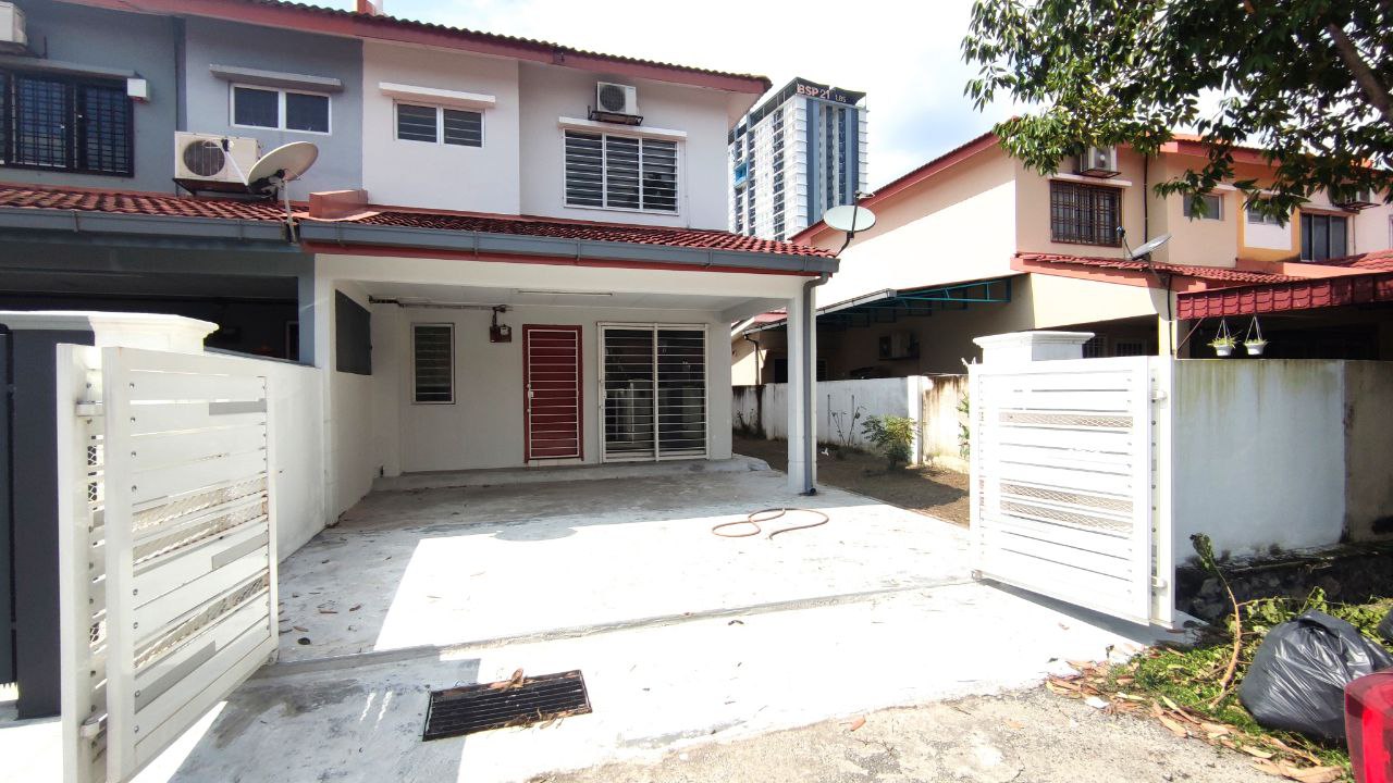 2 Storey, Jalan SP6, Bandar Saujana Putra,