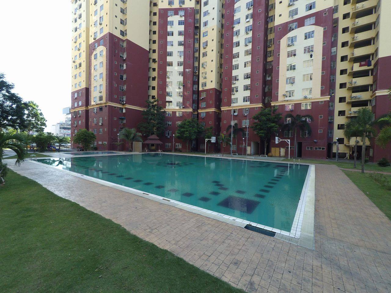 Block E, Apartment Mentari Court, Bandar Sunway - photo 2