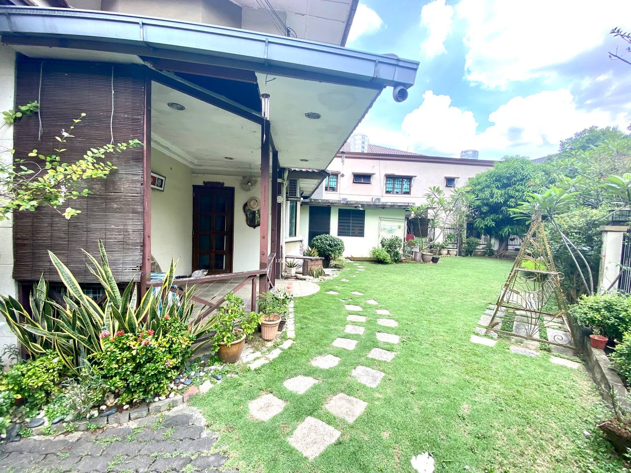 CORNER LOT 2 Storey, USJ 6, Subang Jaya - photo 2