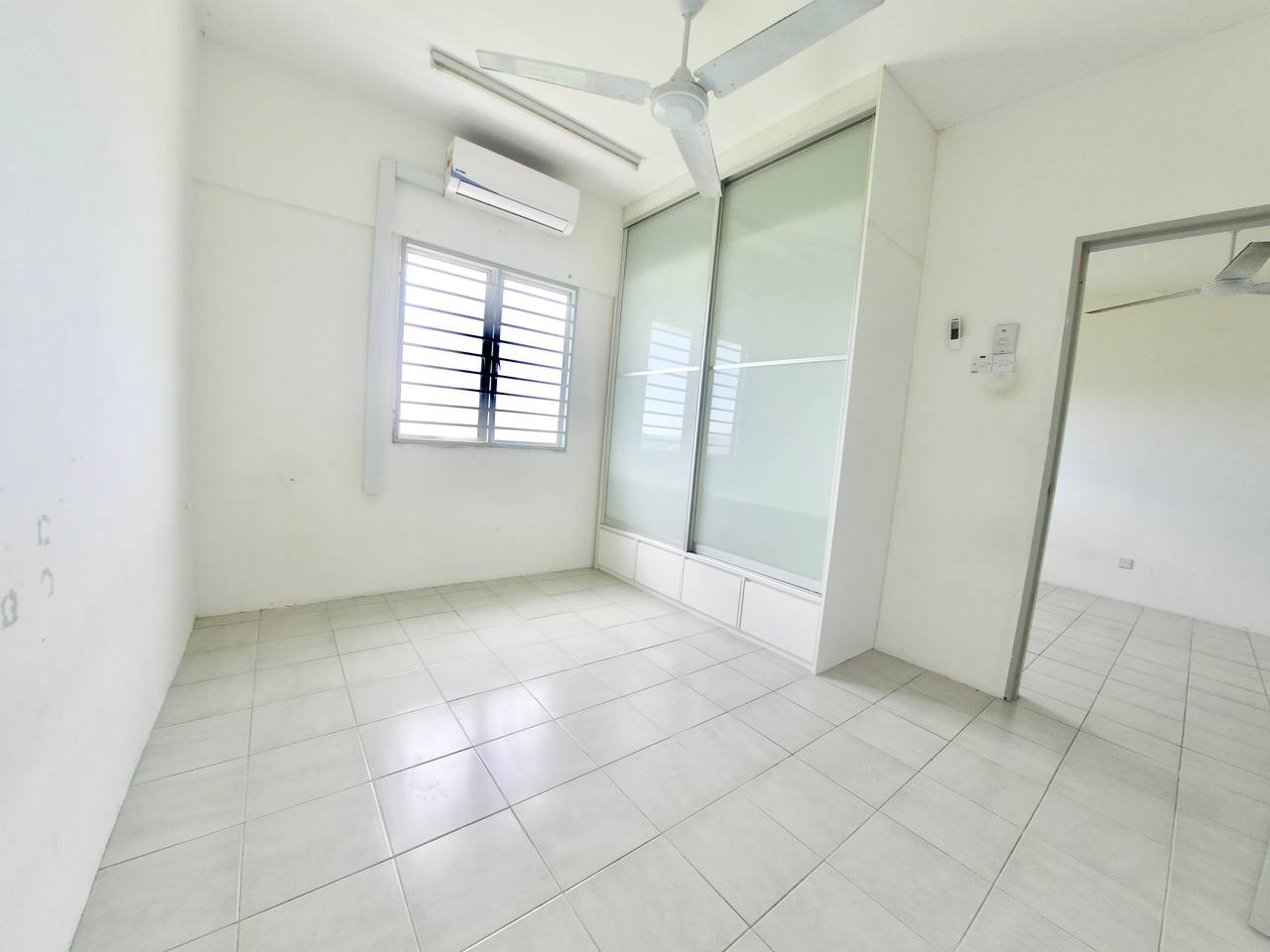 Pangsapuri Desa Mas, Bandar Country Homes, Rawang - photo 3