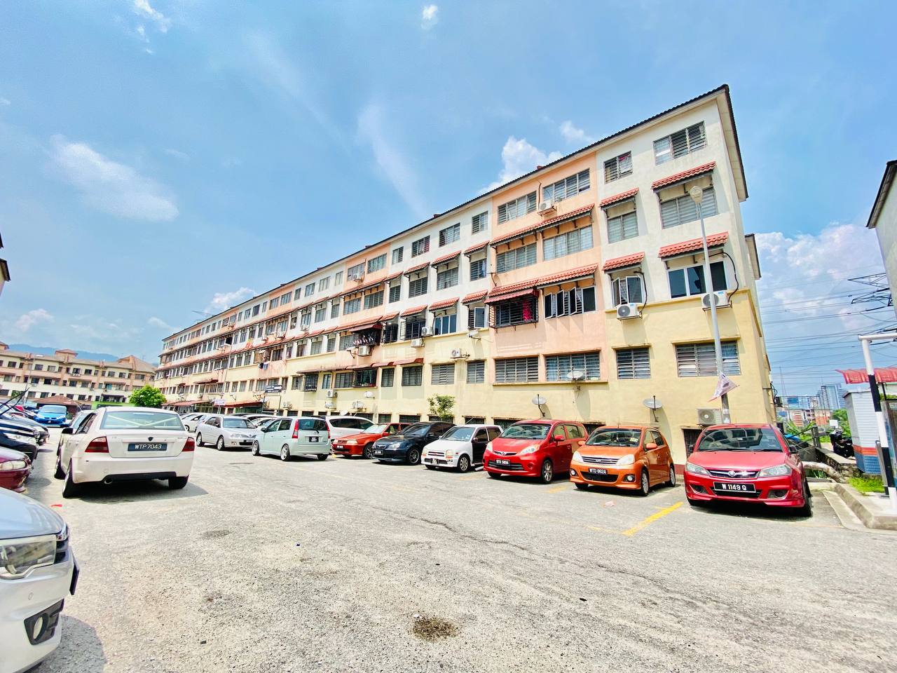Rampai Idaman Apartments, Damansara Damai