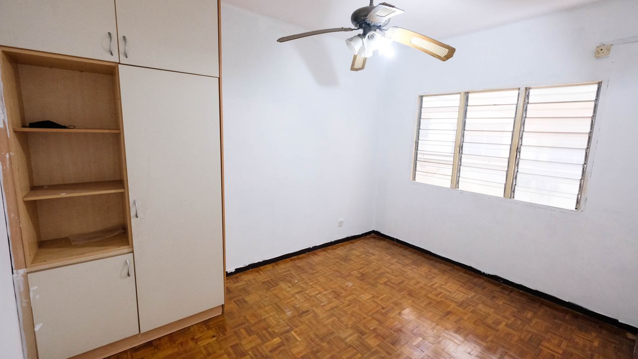 Vista Lavender Apartment, Taman Kinrara, Puchong