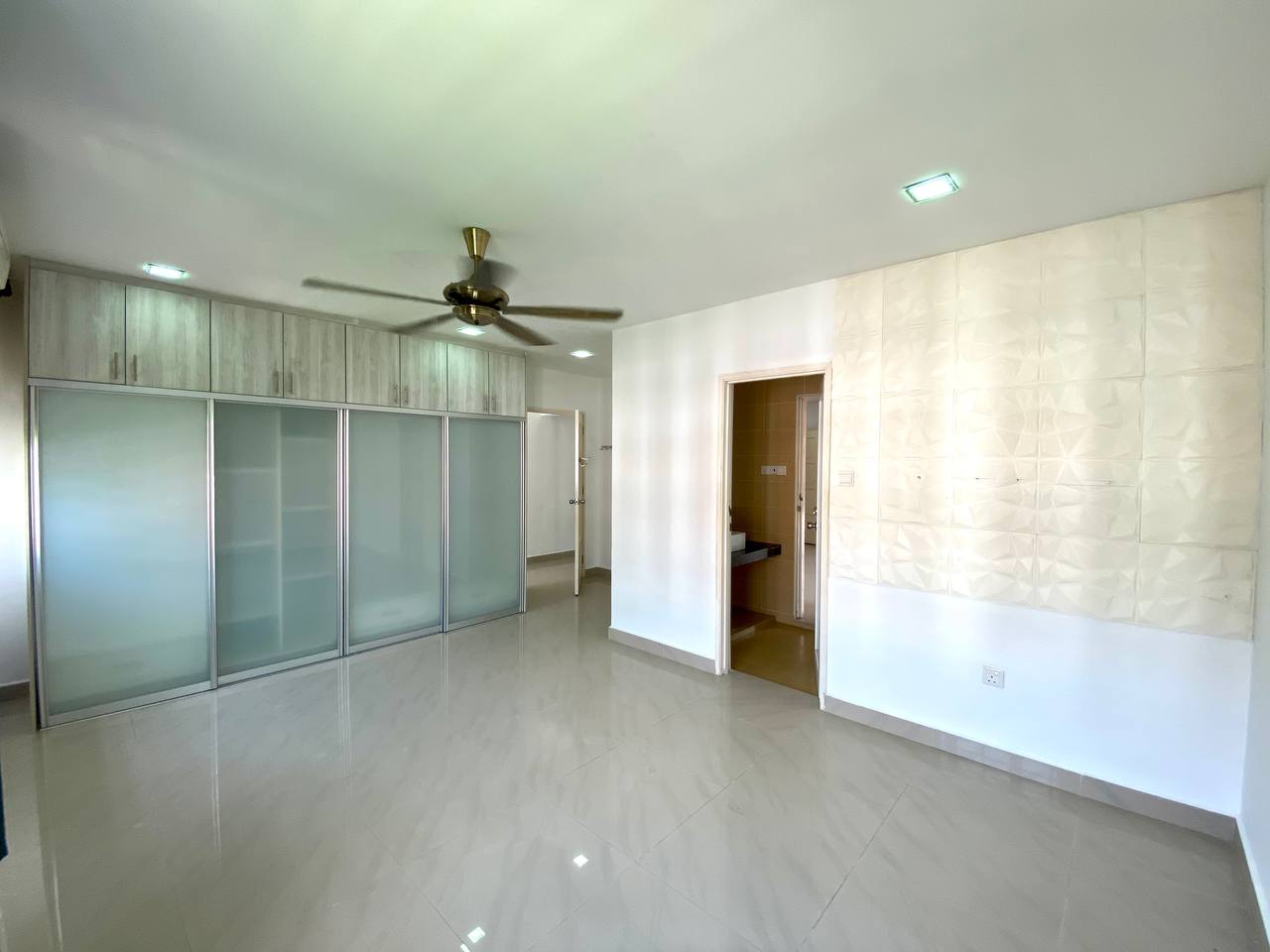 RENOVATED 2 Sty SemiD, Taman Melawati, KL - photo 3