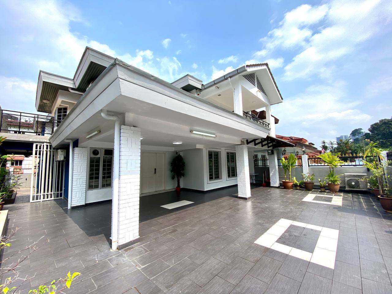 RENOVATED 2 Sty SemiD, Taman Melawati, KL - photo 11