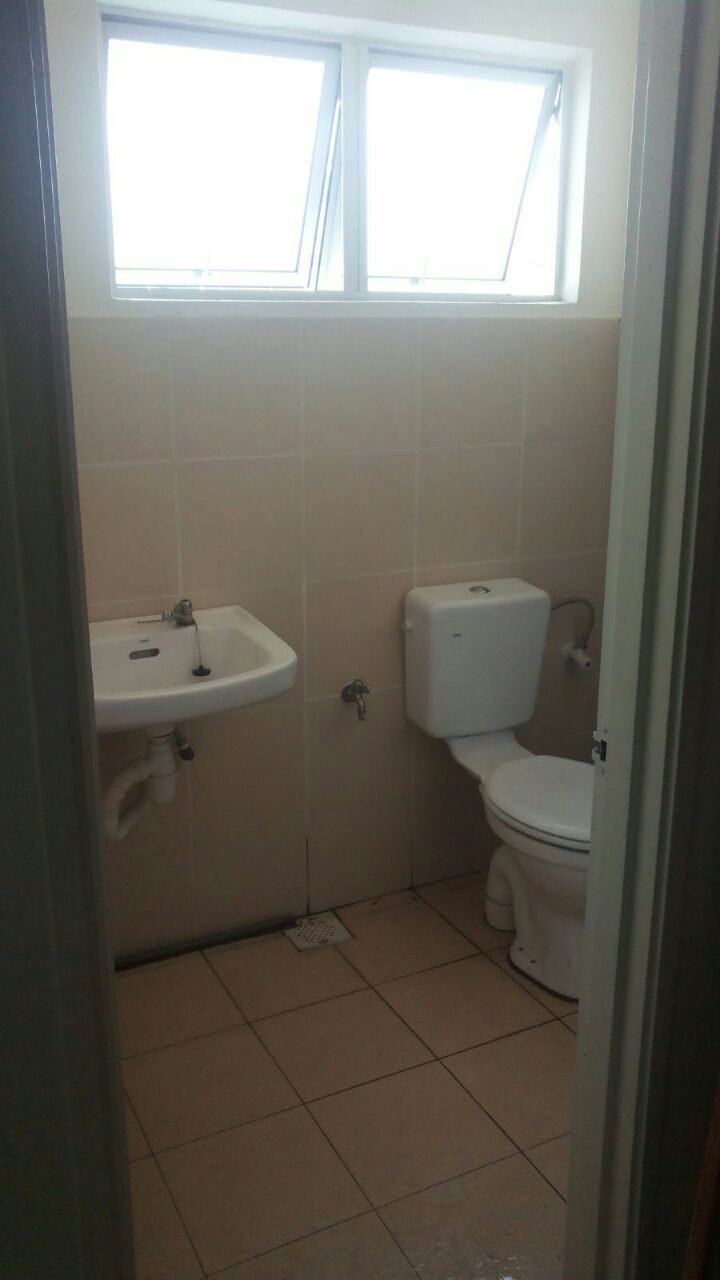 Townhouse at Town Villa Tmn Tasik Puchong - photo 8