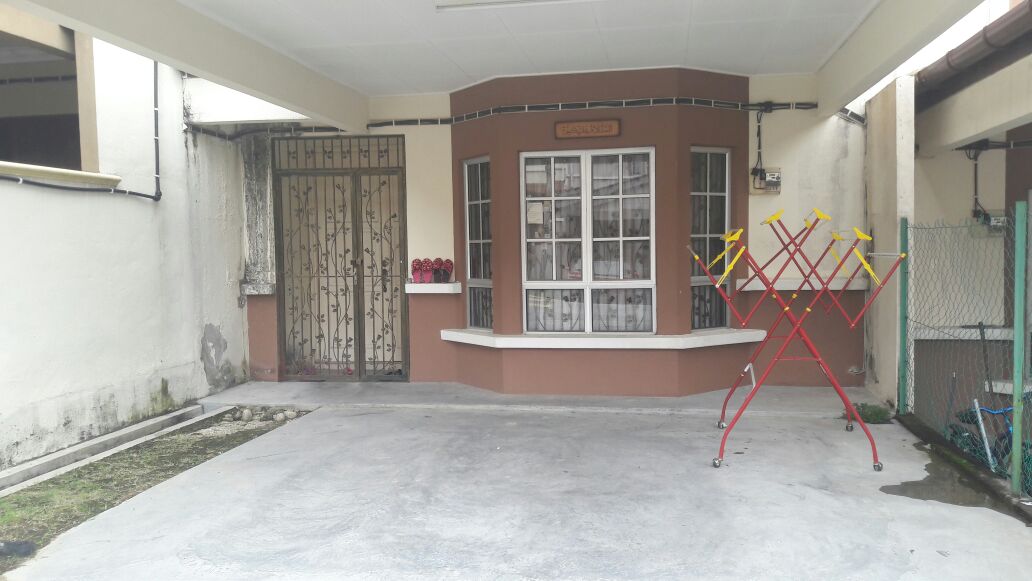 DOUBLE STOREY TERRACE PUNCAK SAUJANA  KAJANG - photo 2