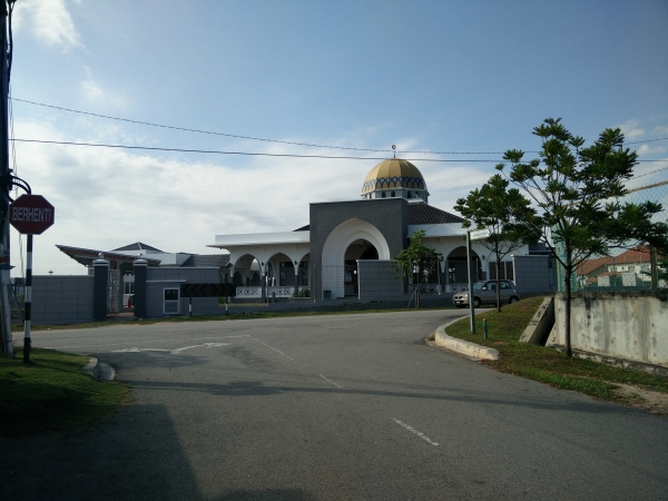 Double Storey  House at Taman Impian Makmur Kajang - photo 5
