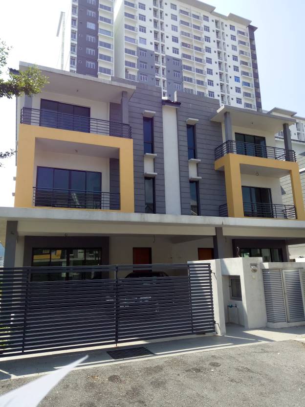 3Storey Semid Tmn Saujana Suria Kajang - photo 1