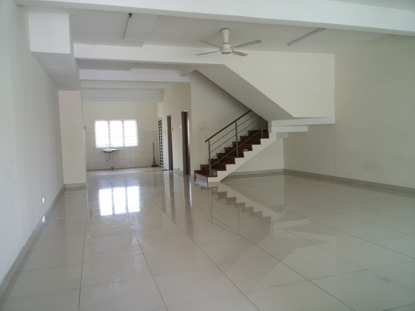 Double Storey House , Taman Suria Tropika - photo 2