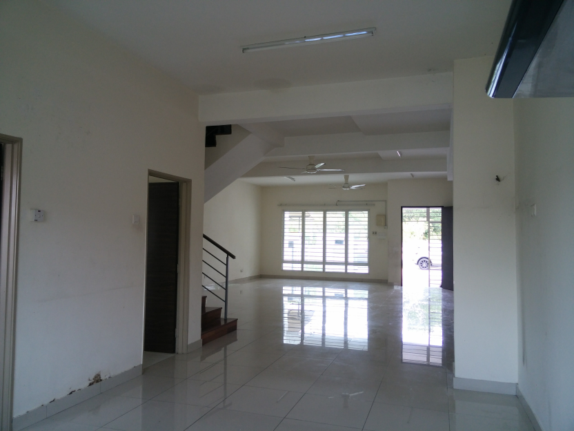 Double Storey House , Taman Suria Tropika - photo 4