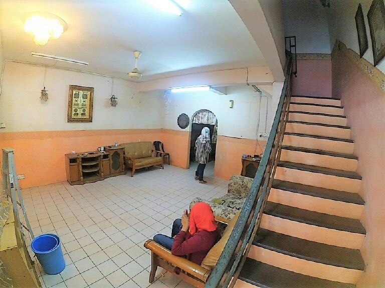 Rumah 2 Tingkat Renovated, Taman Balakong Jaya - photo 2