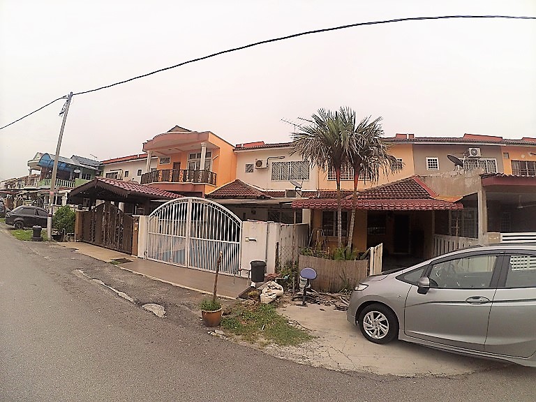 Rumah 2 Tingkat Renovated, Taman Balakong Jaya
