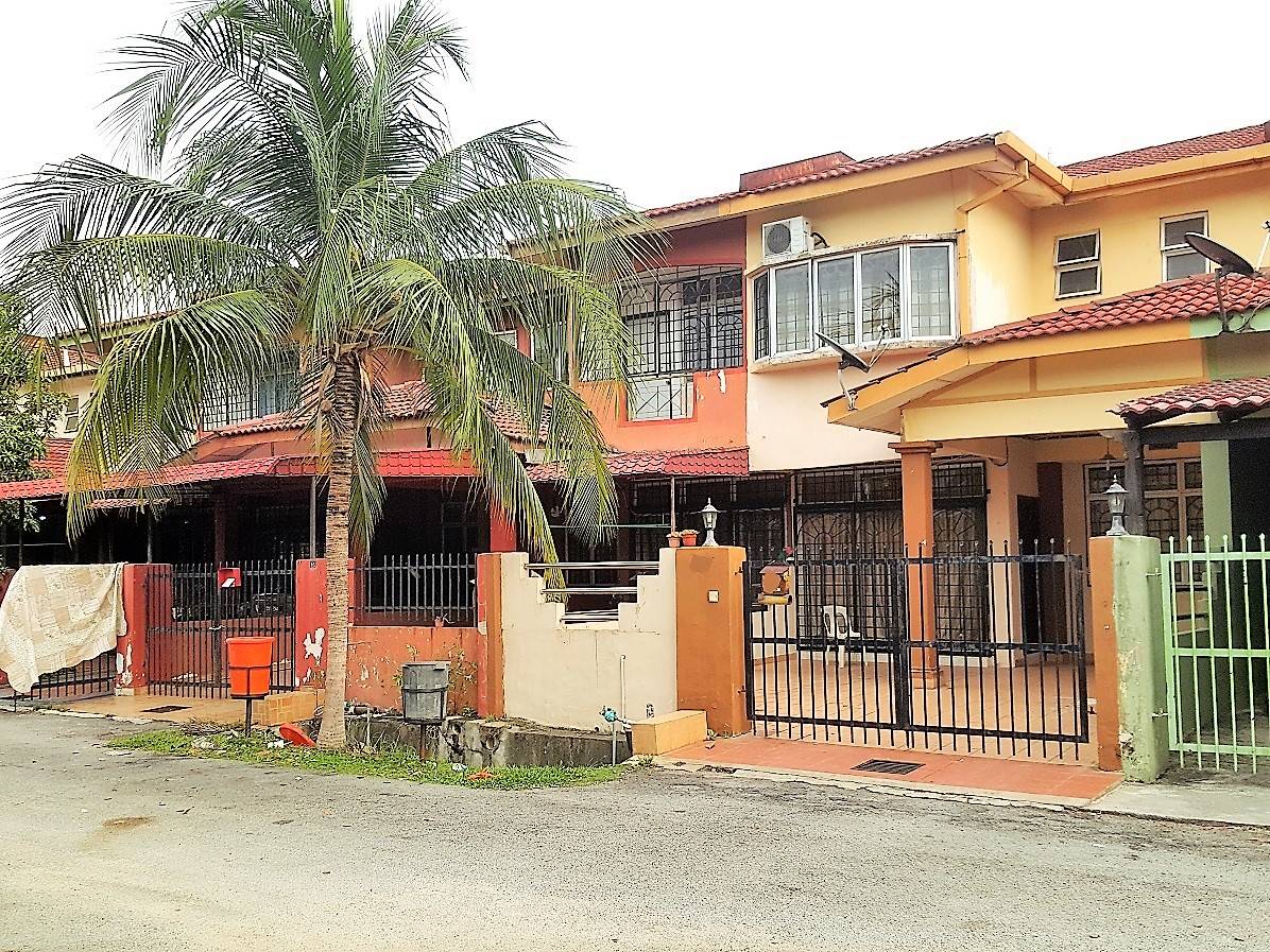 DOUBLE STOREY TAMAN SEROJA BARU SALAK TINGGI