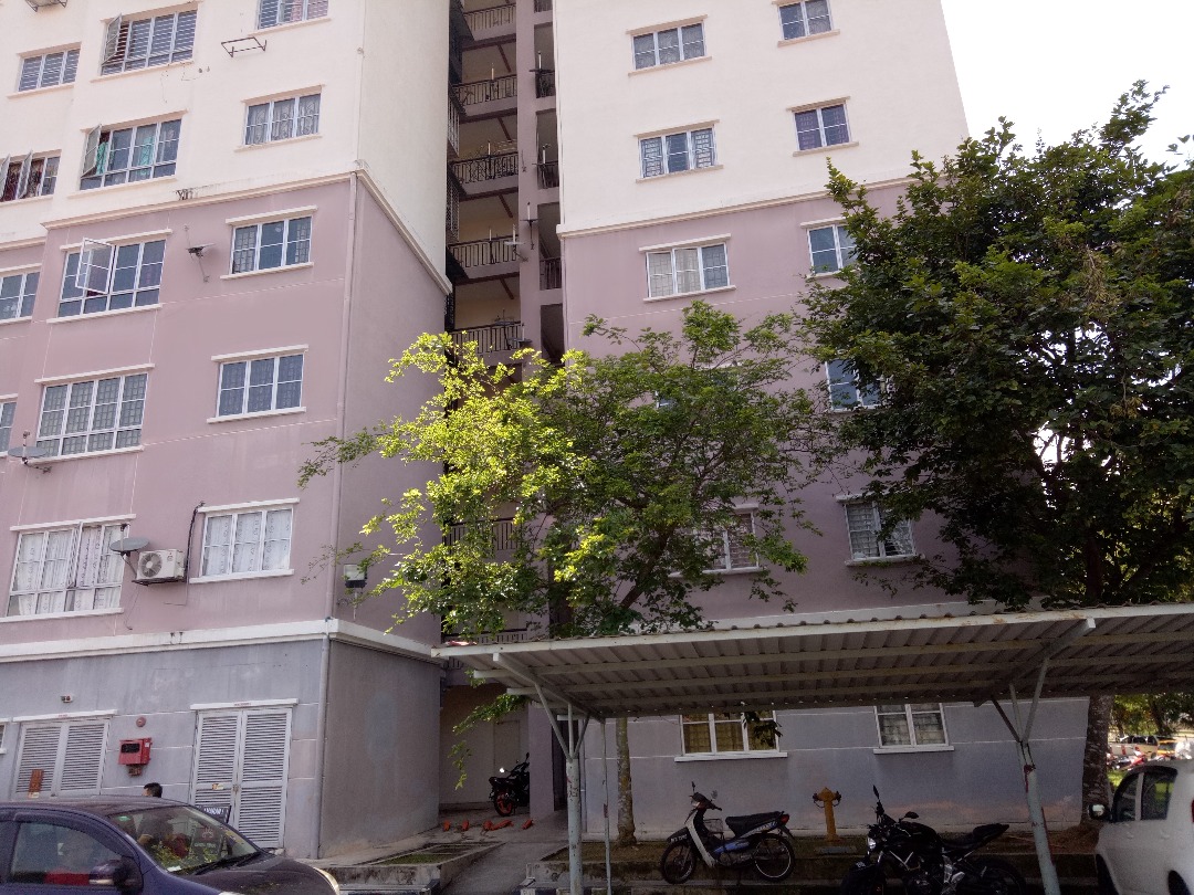 Bangi Idaman Apartment Seksyen 5 - photo 2