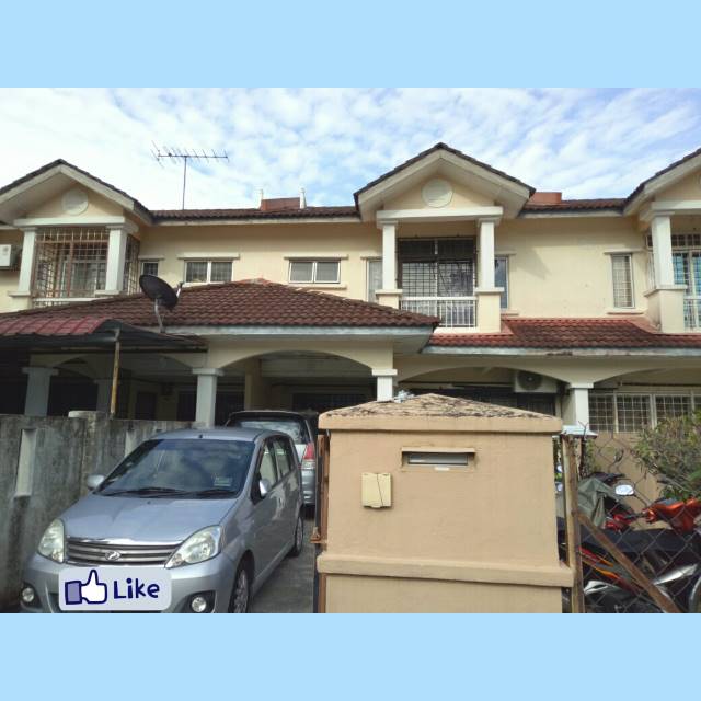 Rumah 2 Tingkat Taman  Kajang Perdana
