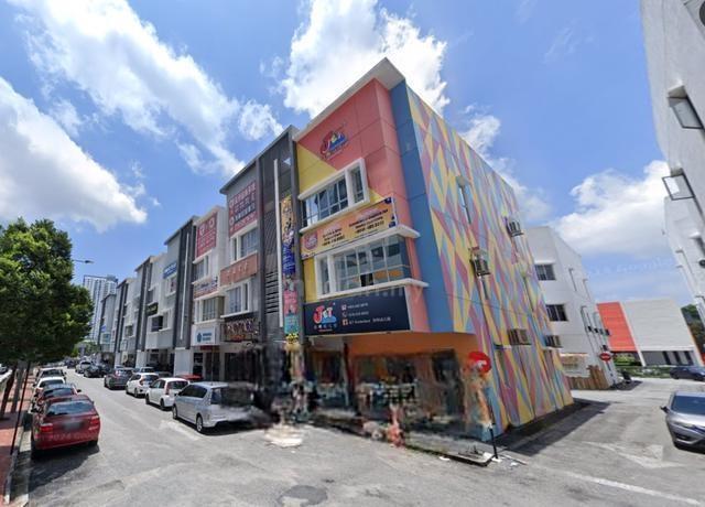 Farlim square adjoining rm10k feb 25 - photo 3