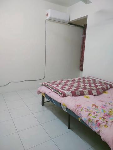 Mahsuri Square rm440k feb 25 - photo 2