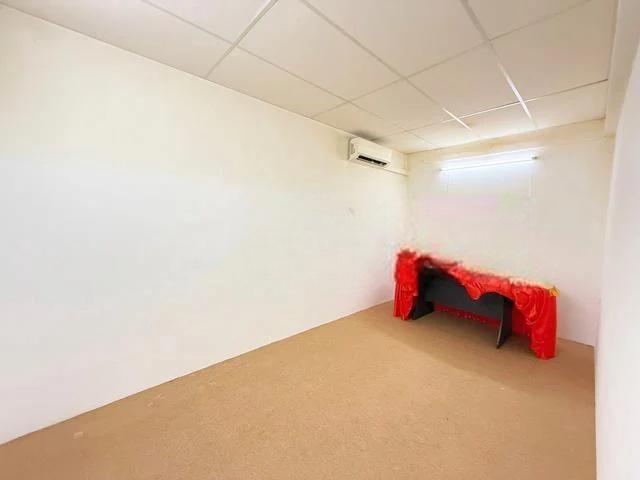 3-storey jelutong shop rm5k jul 25 - photo 3