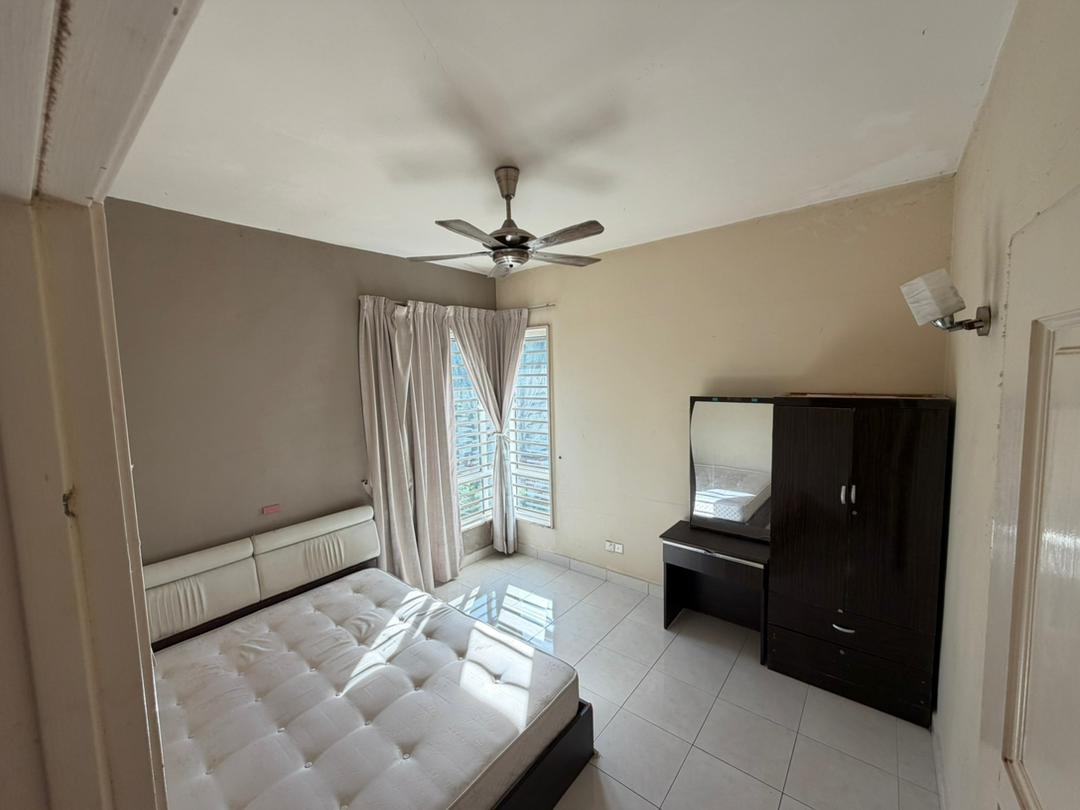 Regency Heights rm1800 sep 25 - photo 3