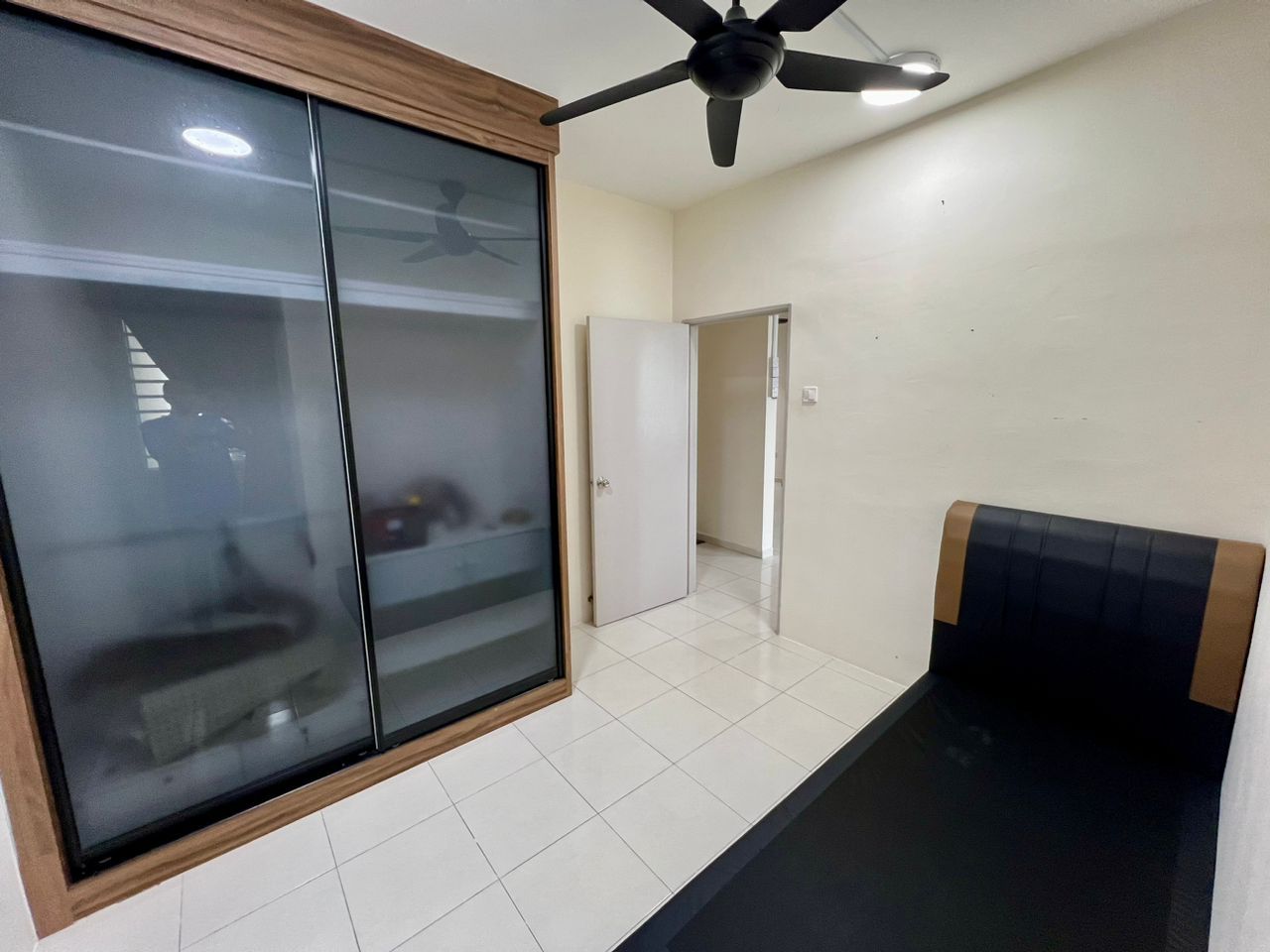 Mahsuri Square rm1800 dec 25 - photo 4